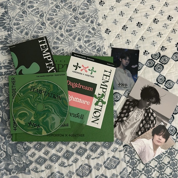 TXT: The Name Chapter - Temptation - Picture 2 of 3